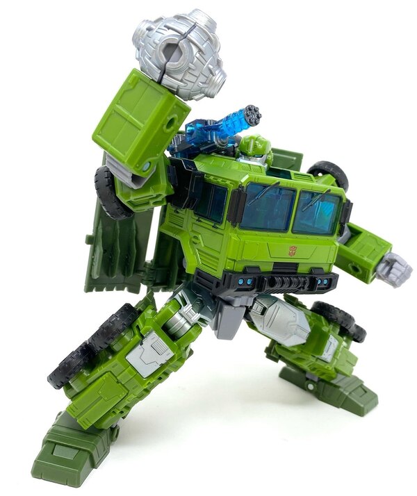 Transformers Legacy Bulkhead In Hand Image  (6 of 56)